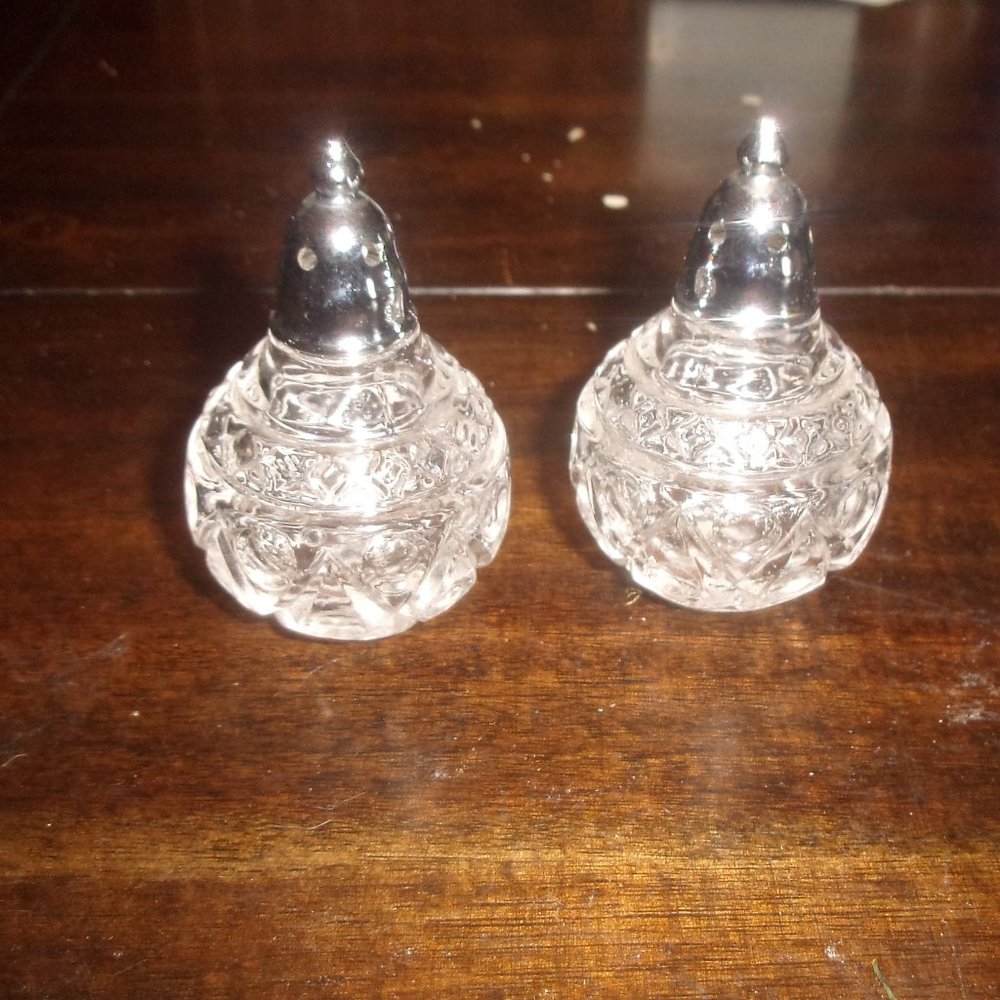 Salt pepper shakers cut glass individual